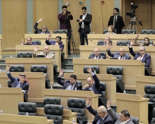 النواب ينجز جدول أعمال الدورة الاستثنائية المتضمنة (5) تشريعات