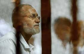 مصر: المؤبد لمرشد الاخوان و64 قياديا