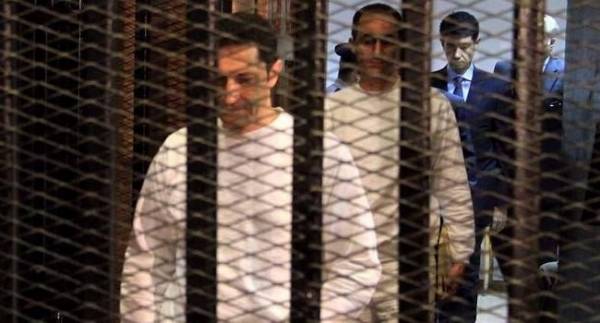 رفض إسقاط عقوبة مبارك ونجليه في قضية «القصور الرئاسية»