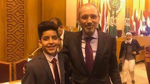 من هو الطفل الذي نقل صوت اللاجئين الفلسطينيين لمنصة الأمم المتحدة؟؟