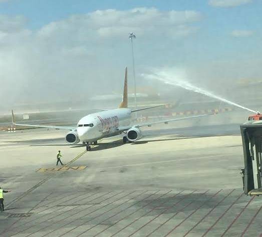 مكاتب سياحية تضغط باتجاه تدمير شركات الطيران الوطنية.. وقرار مرتقب يزلزل الاستثمار بالاردن