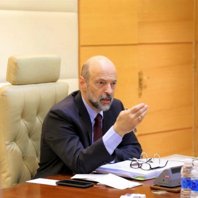 الحكومة تعلن أبرز ما نفذته من تعهداتالمئة يوم