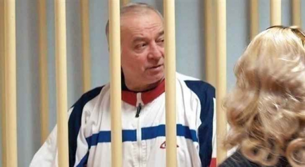 موسكو: لا علاقة للروس بتسميم الجاسوس في انجلترا والأمر مجرد تشابه