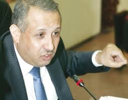 رئيس ديوان التشريع يستفتي حول العفو العام ويطالب الأردنيين بالإجابة