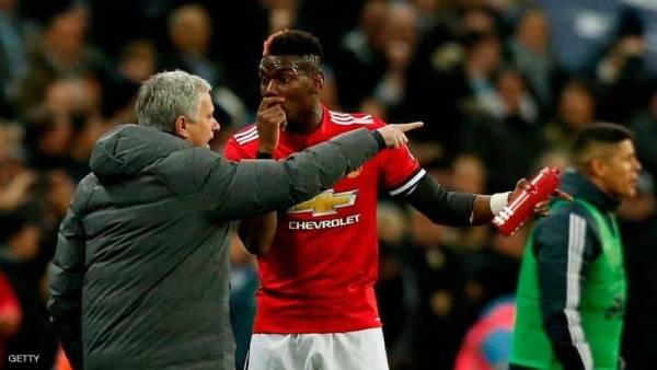 انقسام في صفوف الشياطين الحمر.. والسبب أزمة مورينيو وبوغبا