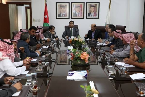 وقف اصدار رخص استيراد الأغنام الحية وتخفيض كميات اللحوم المبردة