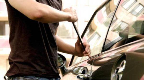 ضبط شخصين سرقا 11 مركبة واحرقا 6 في الزرقاء وعين الباشا