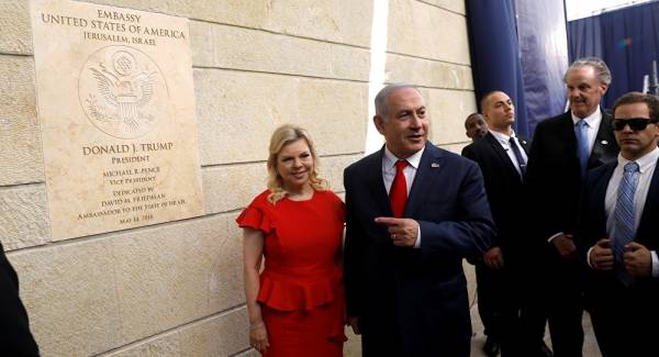 محاكمة زوجة نتنياهو بتهم خيانة الأمانة وطلب وجبات طعام