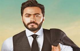 نقل تامر حسني للمستشفى.. وأحباله الصوتية تحت المجهر