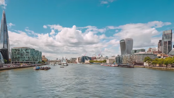 بريطانيا.. الزي المدرسي يعرض التلميذات للتحرش