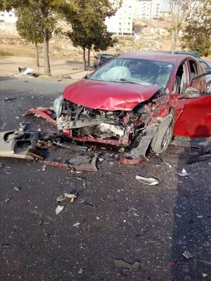 شاهد بالصور ...حادث سير مروع على شارع الأردن