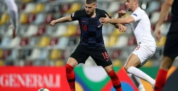 إنجلترا تفرض التعادل على الوصيف