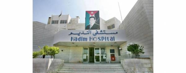 وفاة و 17 إصابة لسياح هنود بحادث سير في جبل نيبو