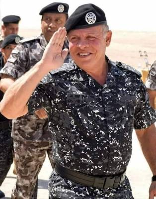 من يقف وراء تقليص مكرمة جلالة الملك في علاج الزواهرة بمصر ..؟؟