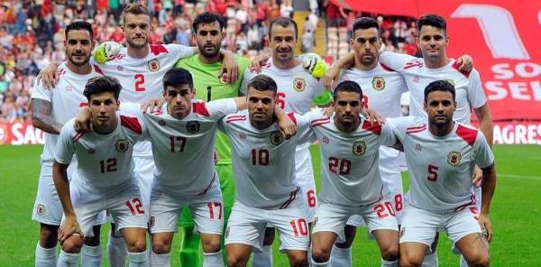 بعد عزف نشيده بالخطأ.. منتخب يحقق فوزه الأول