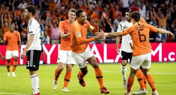 الطواحين الهولندية تعمق جراح ألمانيا بثلاثية نظيفة