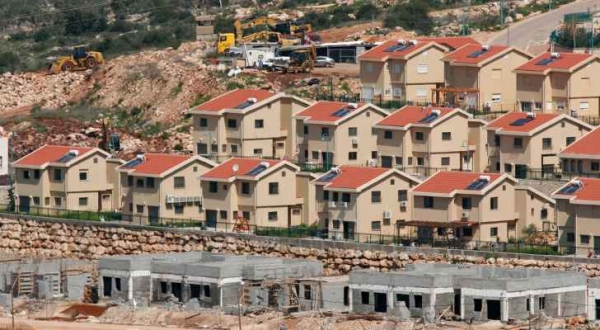 الاحتلال يوافق على تمويل مشروع استيطاني في الخليل