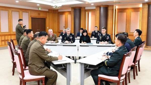 بدء محادثات الكوريتين والأمم المتحدة حول نزع السلاح من الحدود