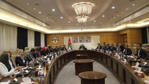 الرزاز العفو العام لا يحتمل ان يتم التعامل معه بطريقة شعبوية