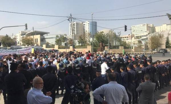 مسيرة إلى الرابع للمطالبة بـالغمر والباقورة (صور)