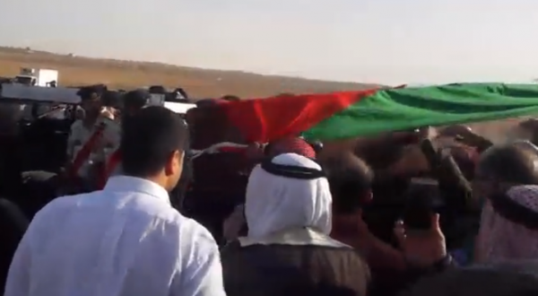 تشييع جثمان اللواء الحنيني وعشيرته تمنح عطوة أمنية