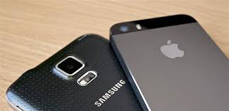 إبطاء الأجهزة القديمة يغرم أبل وسامسونغ الملايين