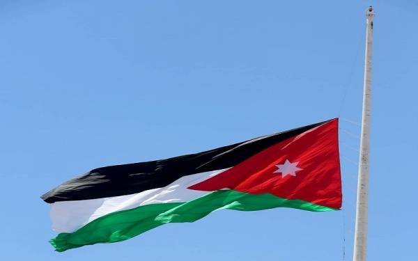 تنكيس علم السارية حدادا على ضحايا البحر الميت