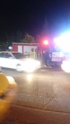 عندما يتحول عامل الوطن الى رقيب سير ويغطي على ادارة السير ..(صور)