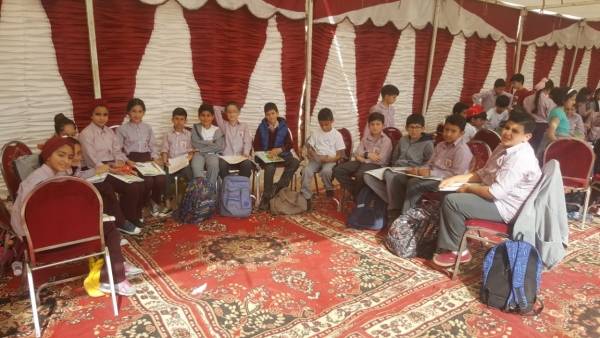 الصغير تطالب بفتح مدرسة الثقة لإخراج ملفات الطلاب..وتتساءل لماذا تحرص الوزارة على طلاب بعض مدارس دون غيرها