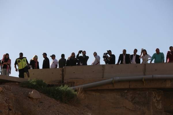 مجموعة اخبار جفرا  تقيم نصبا تذكاريا تخليدا لشهداء البحر الميت صور وفيديو 