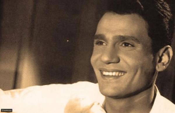 إيصال قديم كشف أجر عبد الحليم حافظ.. رقم لا يصدق!