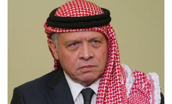 الملك يعزي السيسي بضحايا الهجوم الإرهابي في محافظة المنيا