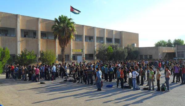 التربية تفوّض المديريات إخلاء أي مدرسة تهدد حياة الطلبة