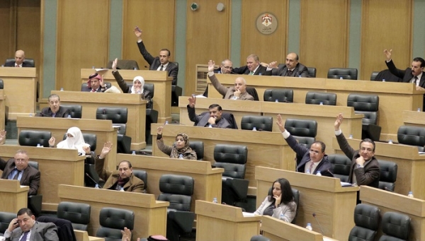 «النواب» يكتفي باستقالة الوزيرين ويرفض إحالتهما إلى النيابة العامة