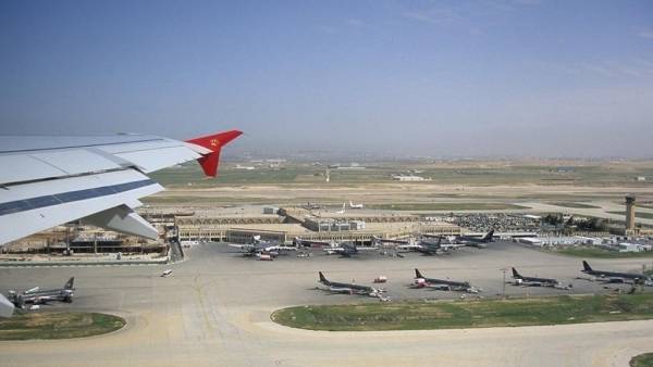 قرار هيئة تنظيم الطيران المدني يهدد بتسريح 50 من العاملين في شركات الطيران