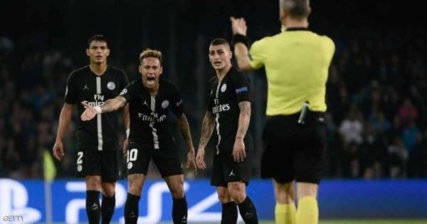 نيمار يطالب بمحاسبة الحكم بعد أن قال له شيئا يجب ألا يقال