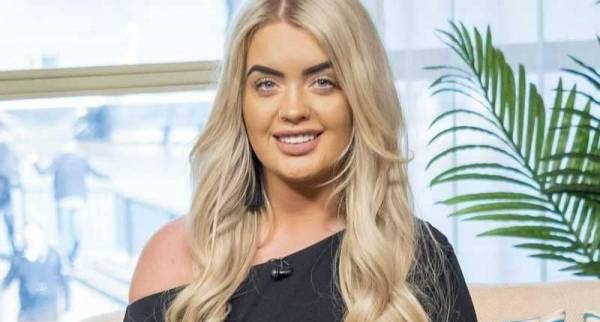 مليونيرة شابة تعرض راتبا فلكيا لمن يواعدها