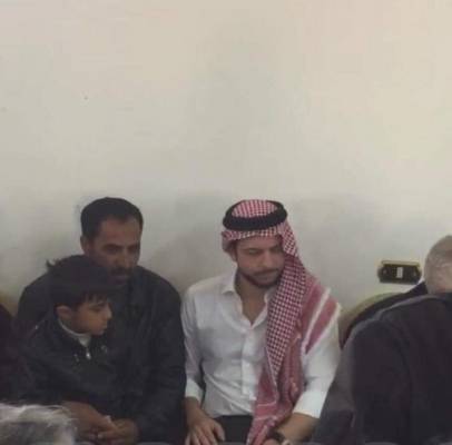 مندوبا عن الملك، ولي العهد يقدم واجب العزاء لأسر ضحايا السيول