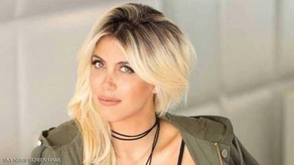 قميص حسناء الأرجنتين يفجّر الجدل قبل الكلاسيكو