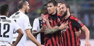 هيغوين يهدر ركلة جزاء قبل طرده في خسارة ميلانو من يوفنتوس