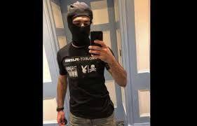 محمد صلاح يكشف سر قميص بلاي بوي