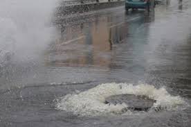 وفاتان غرقا داخل منهل لتصريف الامطار في عمان والأمانة توضح