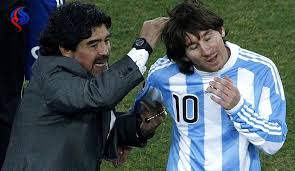 مارادونا يعدل عن رأيه ويؤكد «انا اعشق ميسي»