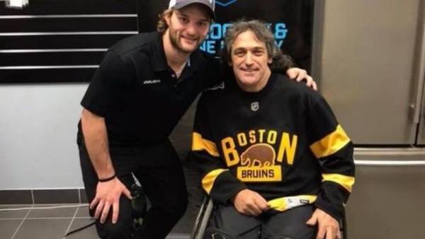 أسترالي مُقعد يضطر للتبول في زجاجة على متن رحلة لفلاي دبي