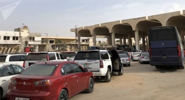 مسؤول سوري يوضح سبب ’إفراغ‘ الجانب الأردني للشاحنات السورية في ’نصيب‘