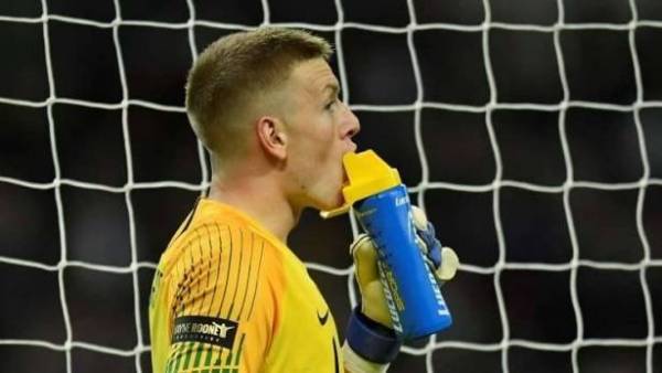 المصورون يكتشفون حيلة لحارس الأسود الثلاثة