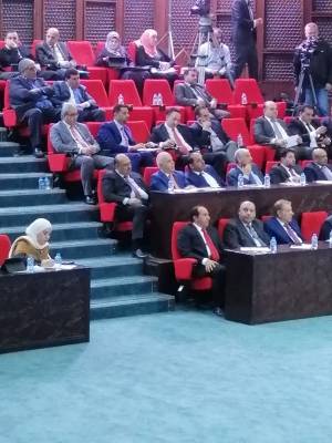 النواب الذين صوتوا مع وضد قانون الضريبة والمتغيبين ـ (اسماء)