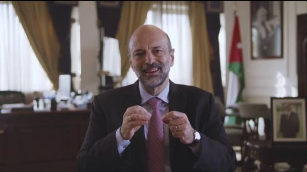 شاهد بالفيديو.. الرزاز يعلن أولويّات عمل الحكومة للعامين المقبلين