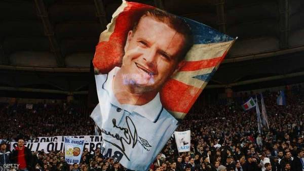 أسطورة الكرة الإنجليزية متهم بالاعتداء الجنسي