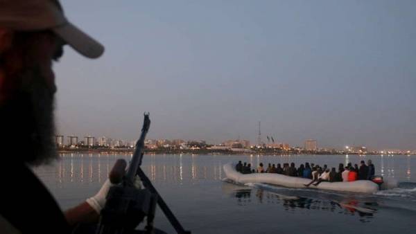 ليبيا.. مسلحون مجهولون يفرجون عن 16 مصريا كانوا محتجزين لديهم